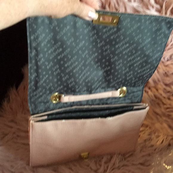 Handbag - Picture 3 of 3